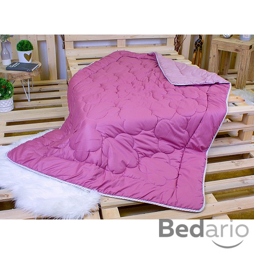 Prošívaná přikrývka ECONOMY vínová 140x200