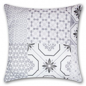 Prošívaný bavlněný polštářek Classic s motivem - černobílý patchwork 45x45